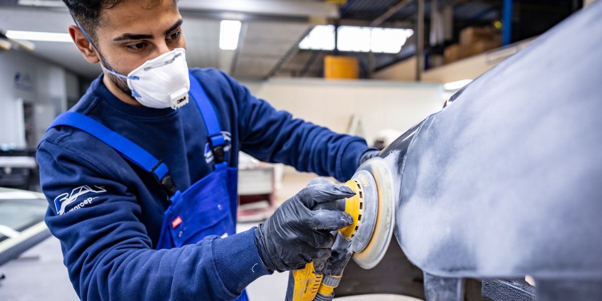 Laat ondiepe krassen binnen één dag herstellen tegen een vaste prijs.